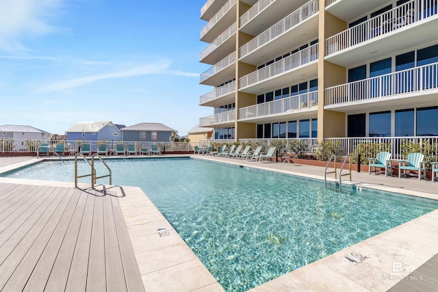 pool with fence