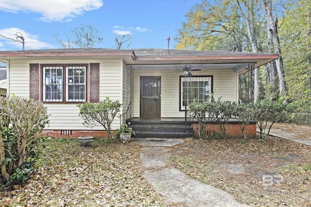 view of front of property with a porch and ceiling fan