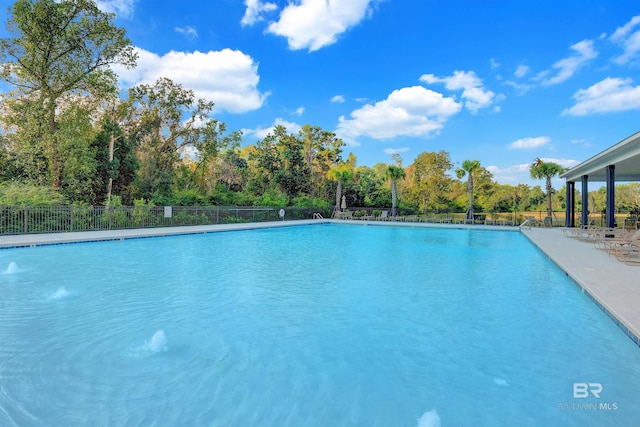 view of swimming pool