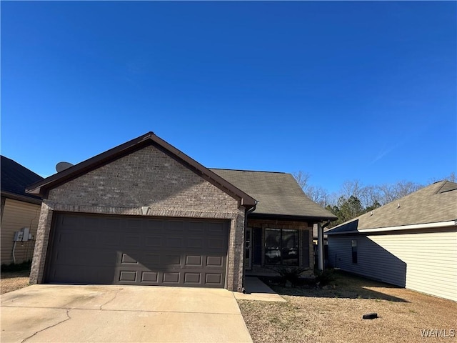 view of front facade with a garage