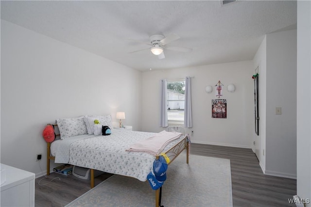 1009 12th St Unit 22, Tuscaloosa, AL 35401 - bedroom featuring wood finished floors and a ceiling fan