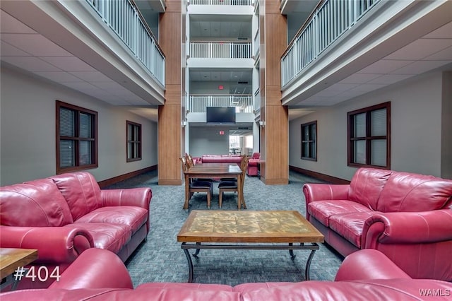 1018 Hackberry Ln Unit 404, Tuscaloosa, AL 35401 - lobby featuring a high ceiling