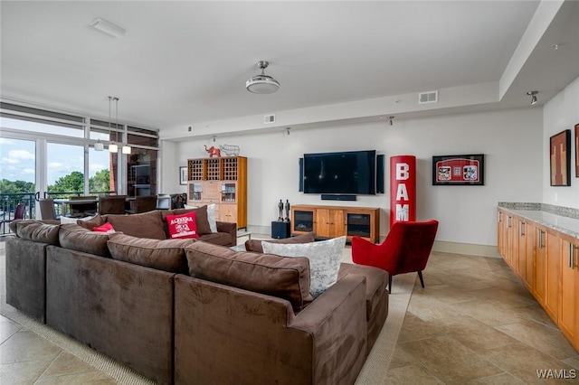 1018 Hackberry Ln Unit 404, Tuscaloosa, AL 35401 - living area featuring baseboards