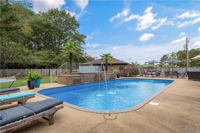12280 Viewpoint Rd, Northport, AL 35475 - view of pool featuring a fenced in pool, a patio area, and a fenced backyard