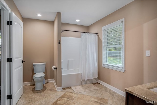 12280 Viewpoint Rd, Northport, AL 35475 - full bathroom featuring shower / bath combo, baseboards, toilet, vanity, and recessed lighting