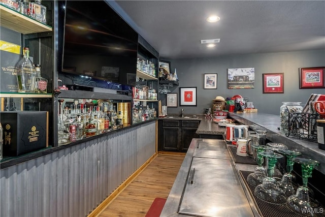 12280 Viewpoint Rd, Northport, AL 35475 - bar featuring recessed lighting, a sink, wood finished floors, visible vents, and indoor wet bar