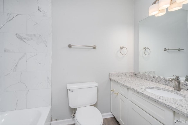 1721 Hackberry Ln Unit 6, Tuscaloosa, AL 35401 - full bath featuring toilet, vanity, baseboards, and tub / shower combination