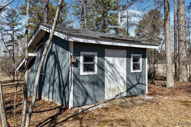 view of outbuilding