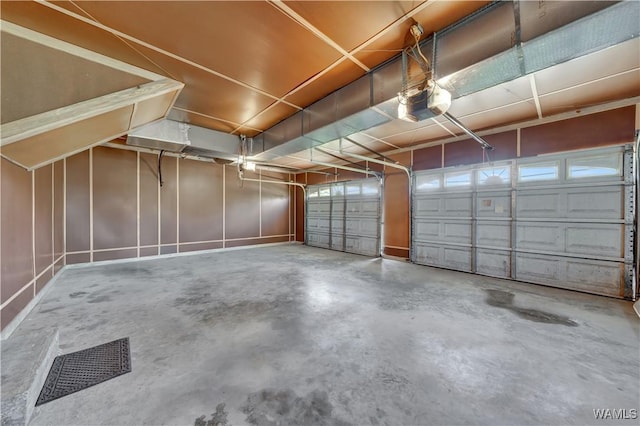 44 Maddox Rd, Nauvoo, AL 35578 - garage with a garage door opener
