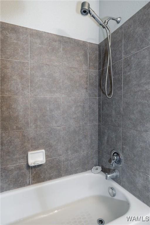600 13th St E Unit 532, Tuscaloosa, AL 35401 - bathroom with shower / washtub combination