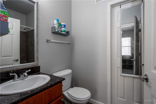 600 13th St E Unit 532, Tuscaloosa, AL 35401 - bathroom with toilet and vanity