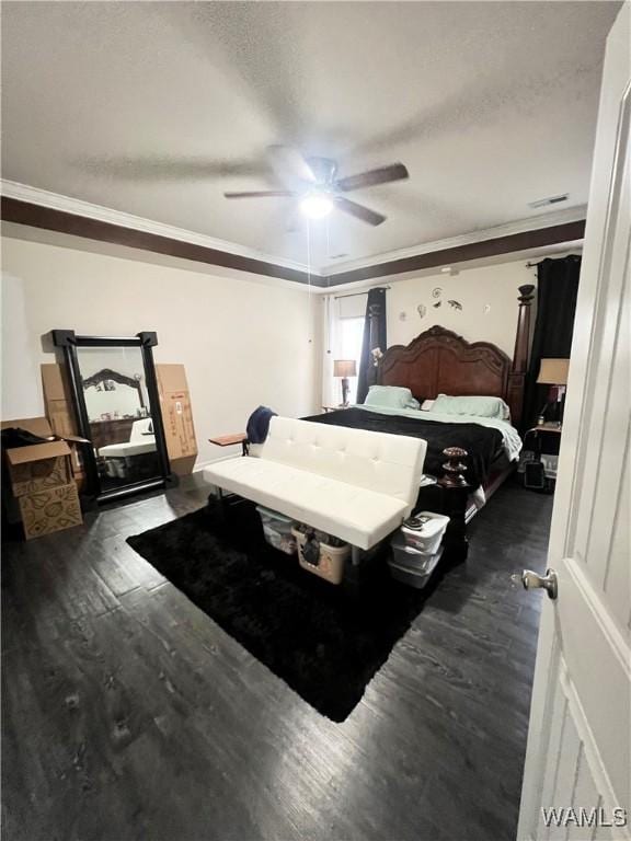 11627 Andrew Way, Tuscaloosa, AL 35405 - bedroom featuring a ceiling fan, crown molding, wood finished floors, and a textured ceiling