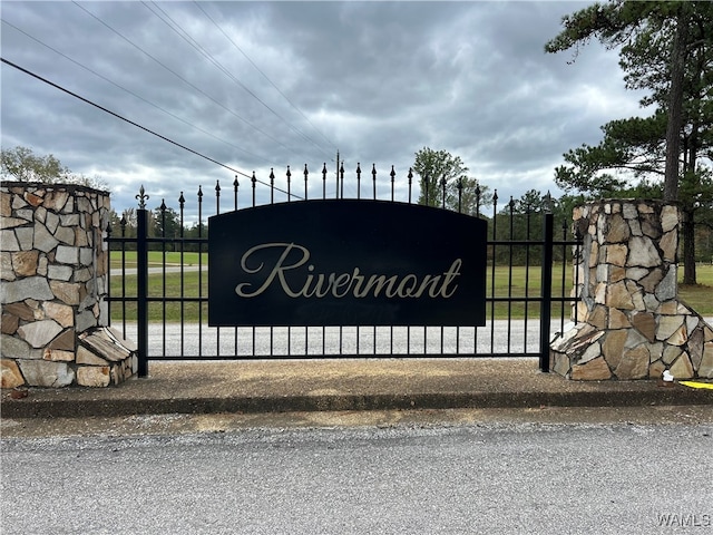259 Pinecrest Ln, Pickensville, AL 35447