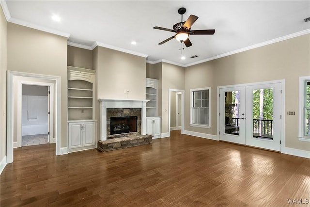 unfurnished living room with dark wood-type flooring, ceiling fan, baseboards, and recessed lighting