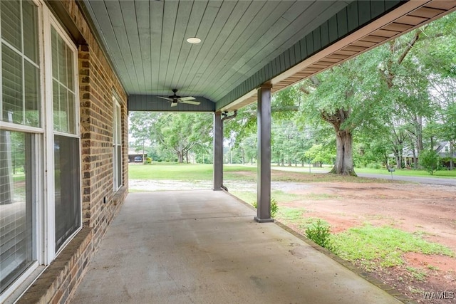 11376 Kings Loop Rd, Tuscaloosa, AL 35405 - view of patio / terrace featuring ceiling fan