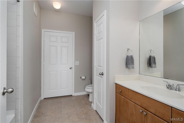 1901 5th Ave E Unit 2105, Tuscaloosa, AL 35401 - full bath with vanity, tile patterned flooring, toilet, baseboards, and a shower