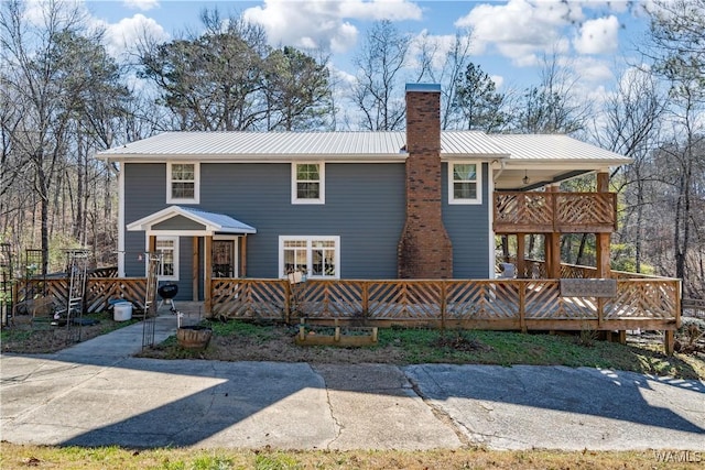 exterior space featuring a balcony