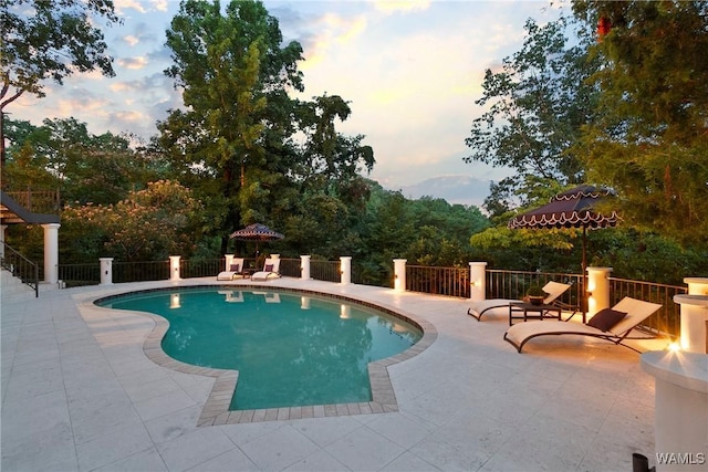 6821 Jade Pt, Tuscaloosa, AL 35406 - view of swimming pool featuring a patio area and an outdoor fire pit