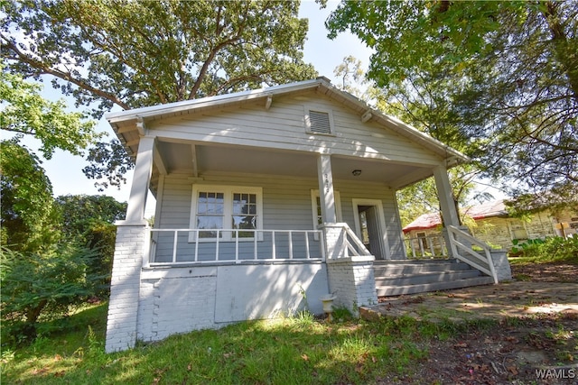 view of front of house featuring a porch