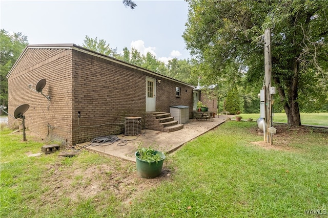 exterior space featuring a patio area and a yard