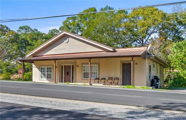 view of front of property with a porch