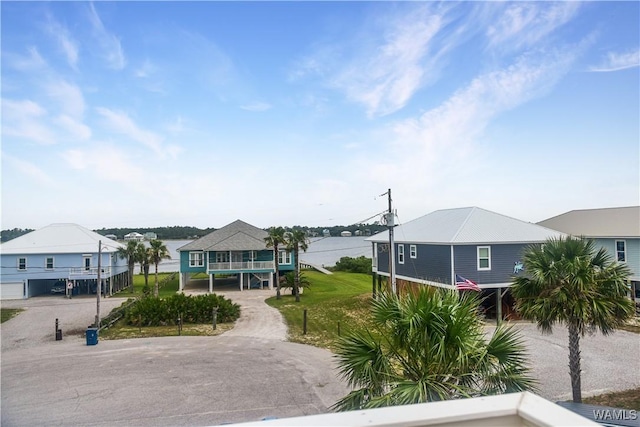 view of front of home with driveway