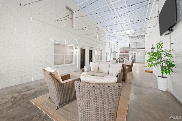 1228 8th St Unit 412, Tuscaloosa, AL 35401 - building lobby with a towering ceiling