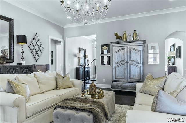 6020 Carleton Park Cir, Tuscaloosa, AL 35406 - living room featuring a chandelier, arched walkways, and ornamental molding