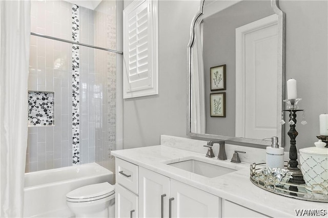 6020 Carleton Park Cir, Tuscaloosa, AL 35406 - full bath with vanity and washtub / shower combination