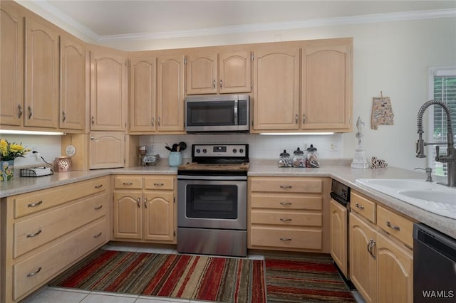 1606 Mallard Cir, Tuscaloosa, AL 35405 - kitchen featuring stainless steel appliances, light brown cabinets, a sink, ornamental molding, and backsplash