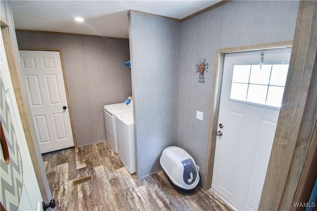 14371 Paul Mills Rd, Buhl, AL 35446 - laundry room featuring wood finished floors and independent washer and dryer