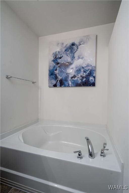 11621 Cedar Glades Dr, Vance, AL 35490 - bathroom with a bath