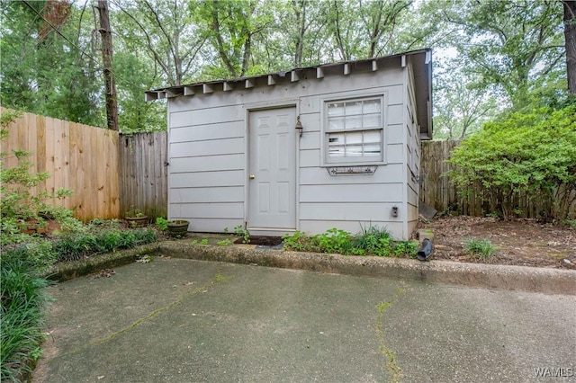 5324 Northwood Lake Dr W, Northport, AL 35473 - view of outbuilding featuring a fenced backyard