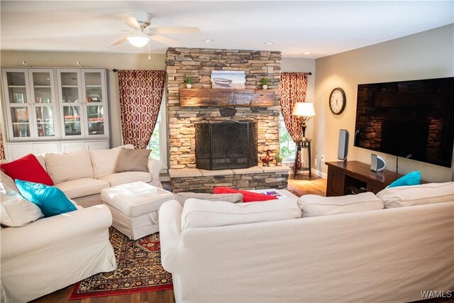11264 Maritime Cir, Northport, AL 35475 - photo 2