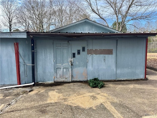 view of outbuilding