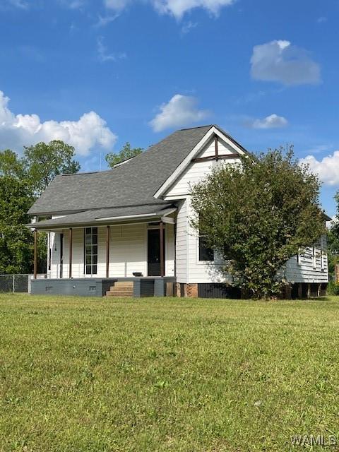 901 1st St, Greensboro, AL 36744 - photo 2
