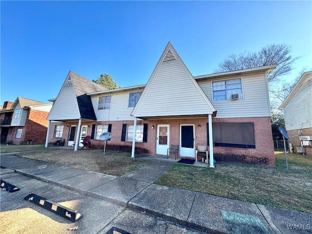 view of front of house with a front yard