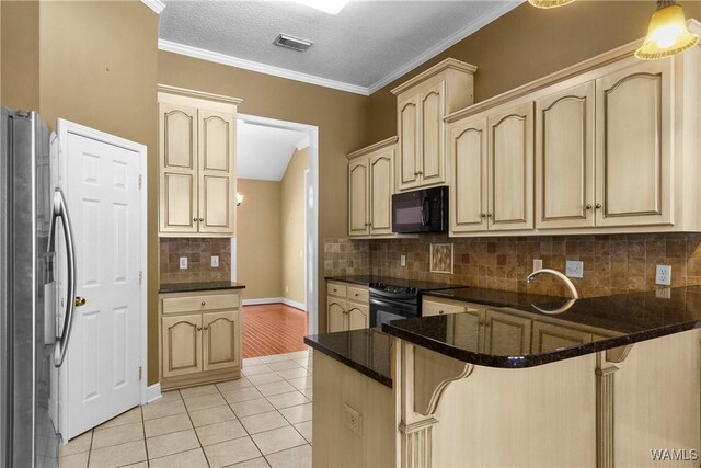 kitchen featuring visible vents, a breakfast bar area, light tile patterned floors, a peninsula, and black appliances