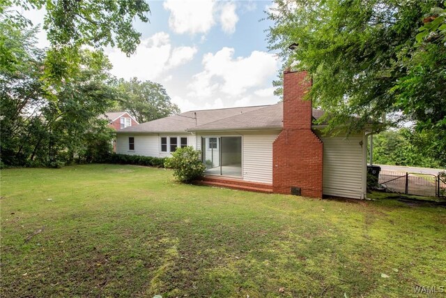 9C Country Club Hls, Tuscaloosa, AL 35401 - rear view of house with a chimney