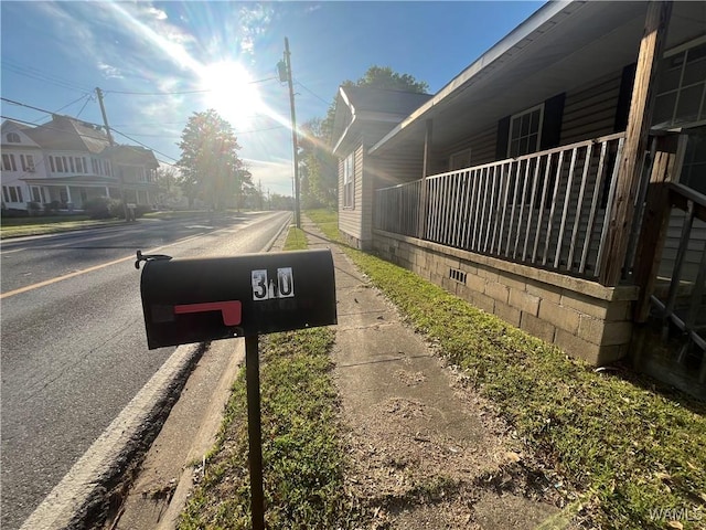 view of road featuring a residential view