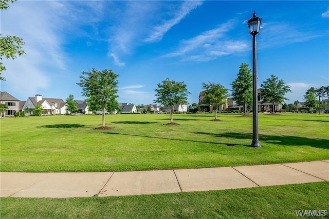 5930 Carleton Park Cir, Tuscaloosa, AL 35406 - surrounding community with a residential view and a lawn