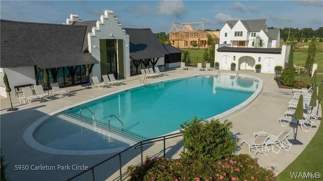 5930 Carleton Park Cir, Tuscaloosa, AL 35406 - community pool featuring fence and a patio area