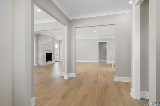 5930 Carleton Park Cir, Tuscaloosa, AL 35406 - corridor with baseboards, light wood-style flooring, recessed lighting, and crown molding