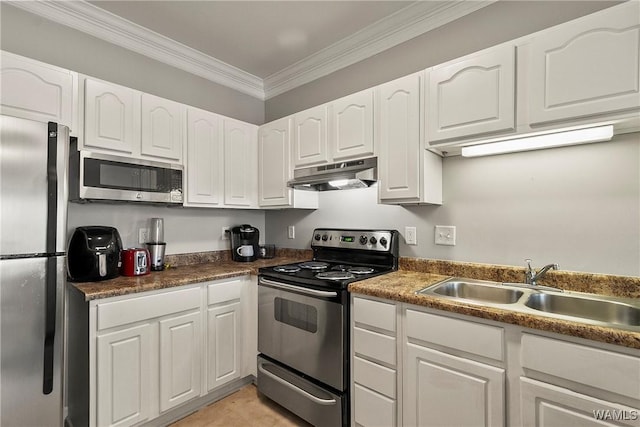 303 Helen Keller Blvd Unit B223, Tuscaloosa, AL 35404 - kitchen with stainless steel appliances, under cabinet range hood, a sink, white cabinetry, and ornamental molding