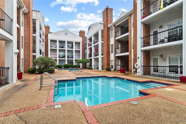 708 11th St Unit 226, Tuscaloosa, AL 35401 - view of community pool