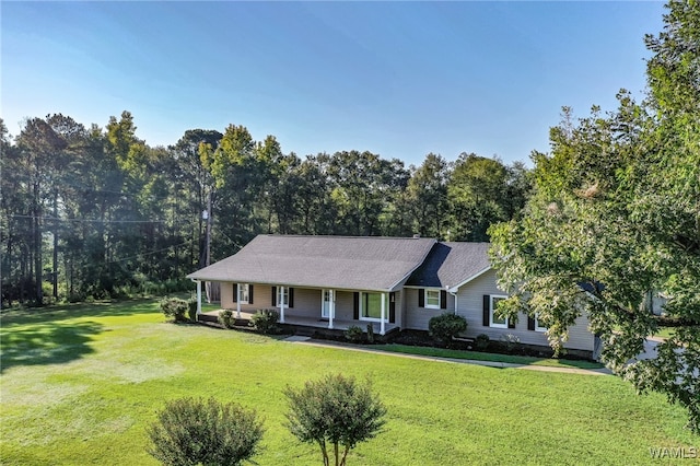 single story home featuring a front lawn and a porch