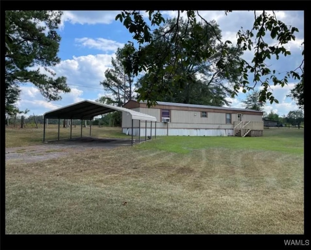 view of yard featuring a carport