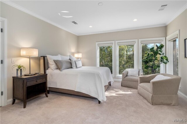 1231 Diamond Point Cir, Tuscaloosa, AL 35406 - bedroom featuring crown molding, light colored carpet, visible vents, and baseboards