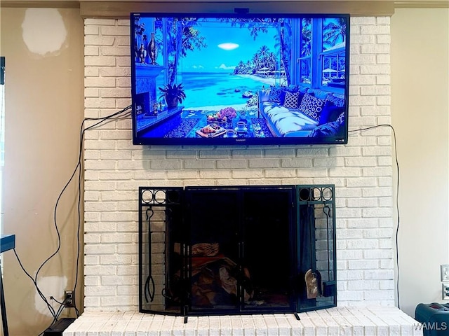 5211 Briarcliff Dr, Northport, AL 35473 - detailed view of a fireplace