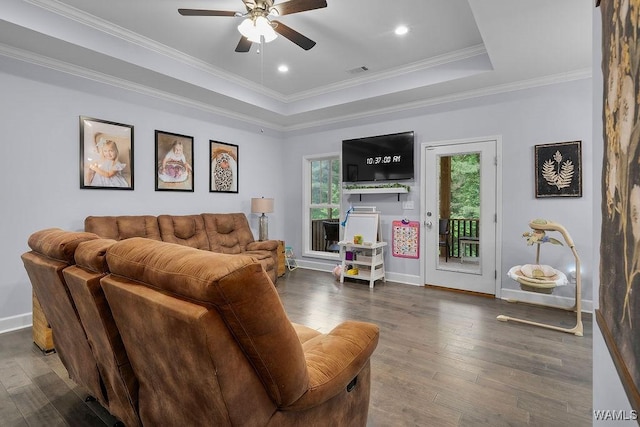 19026 Eastern Valley Rd, West Blocton, AL 35184 - living room featuring a raised ceiling, hardwood / wood-style flooring, a ceiling fan, ornamental molding, and recessed lighting